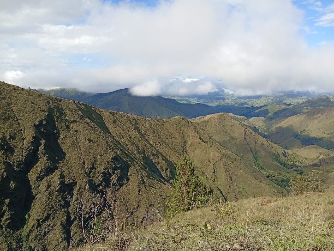 Loma Delgada, Ecuador